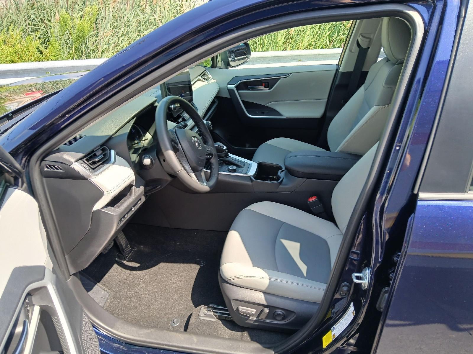 2025 Toyota RAV4 Hybrid XLE Premium