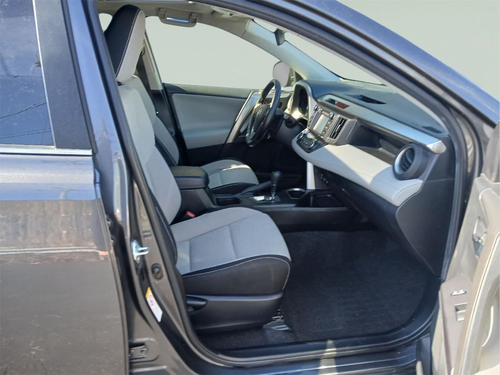 2017 Toyota RAV4 HYBRID XLE