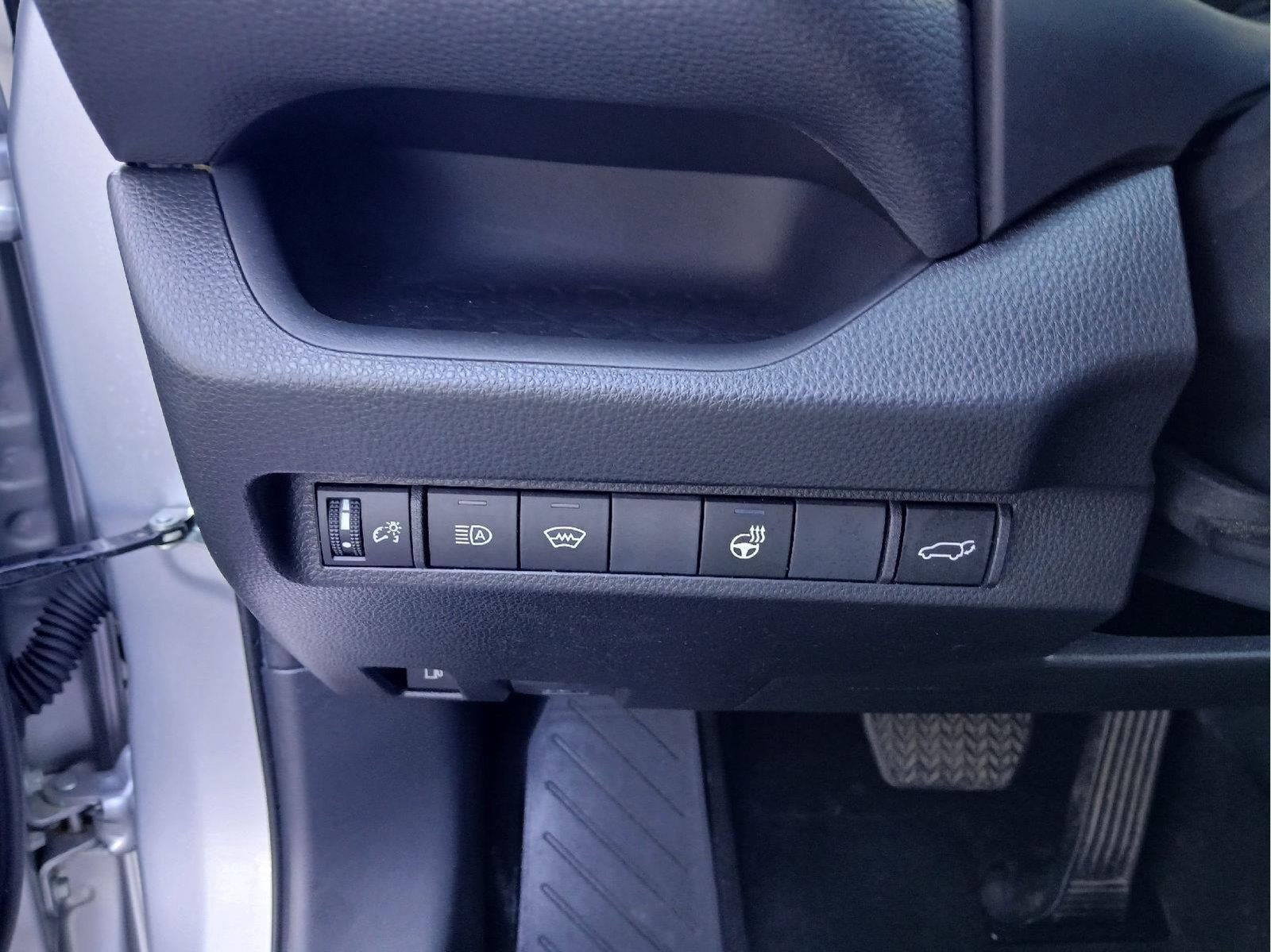2025 Toyota RAV4 Hybrid Hybrid XLE