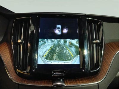 2023 Volvo XC60 Plus Dark Theme