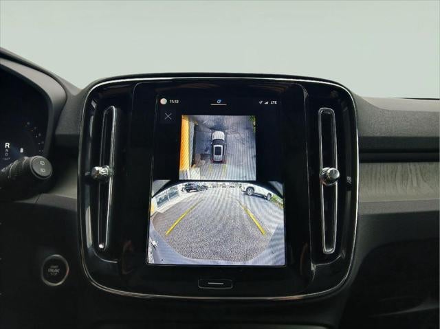 2025 Volvo XC40 Ultra Dark Theme