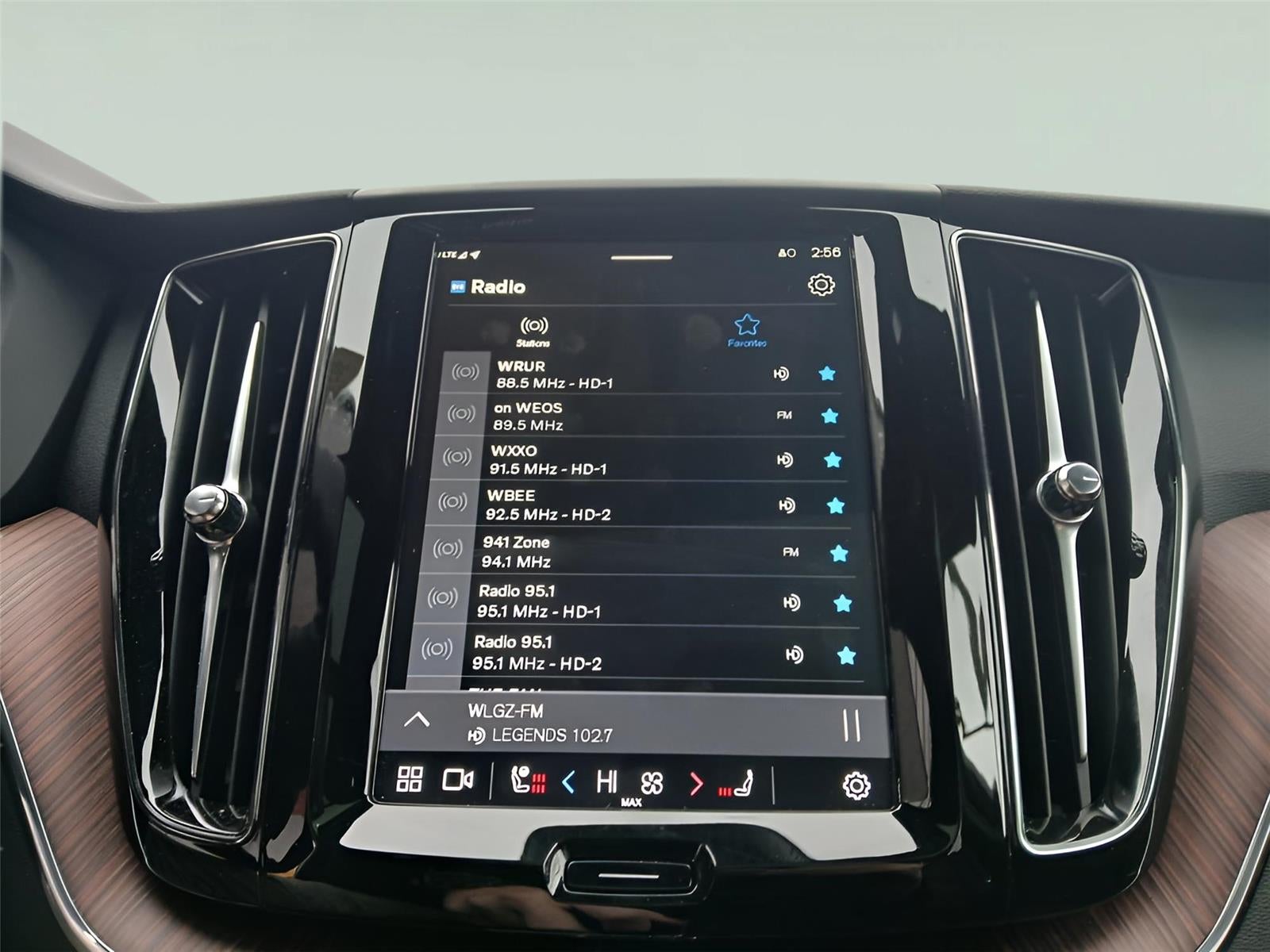 2025 Volvo XC60 Plus