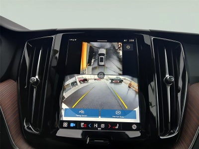 2025 Volvo XC60 Plus