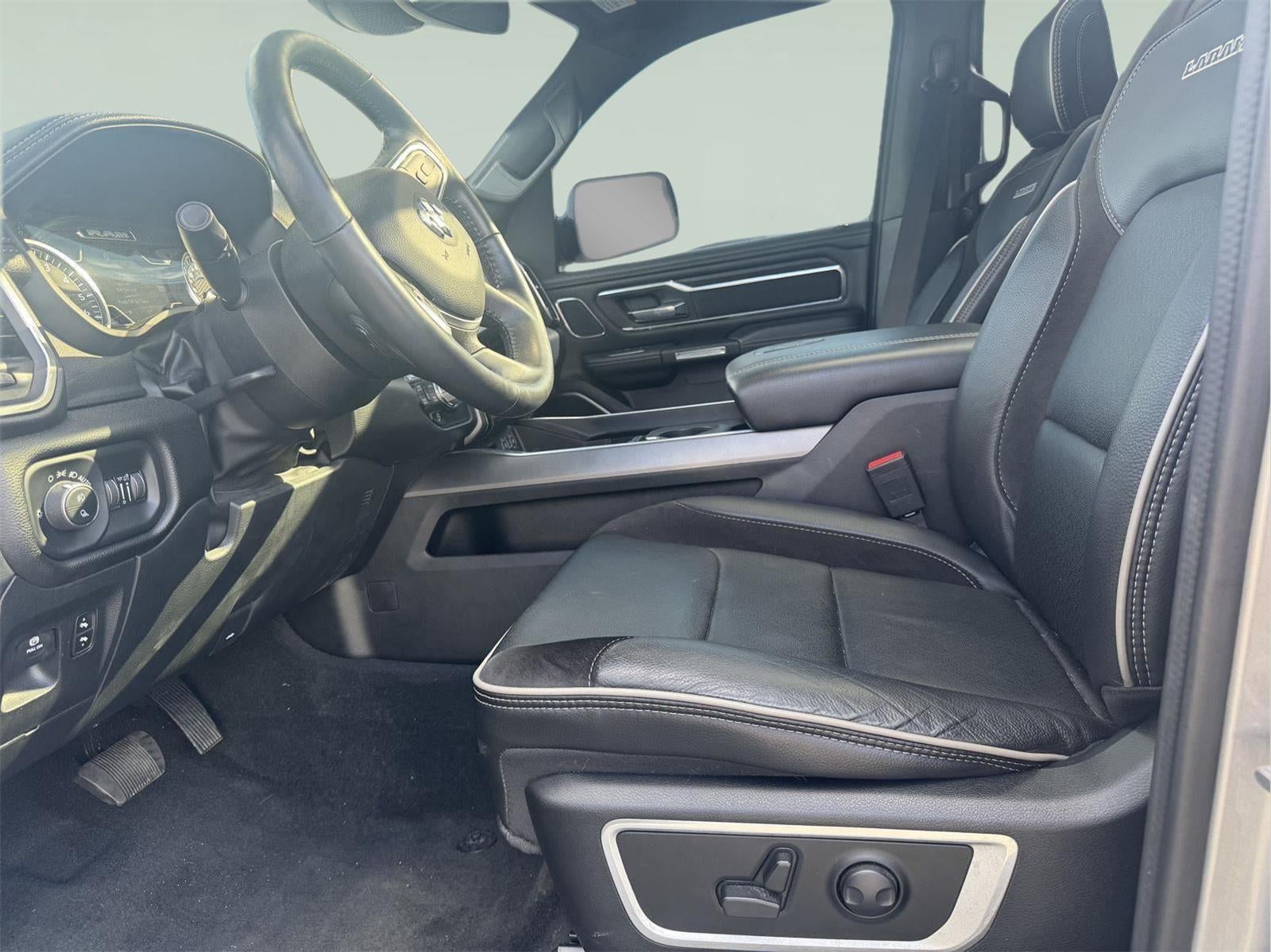 2023 RAM 1500 Laramie Crew Cab 4x4 5'7" Box