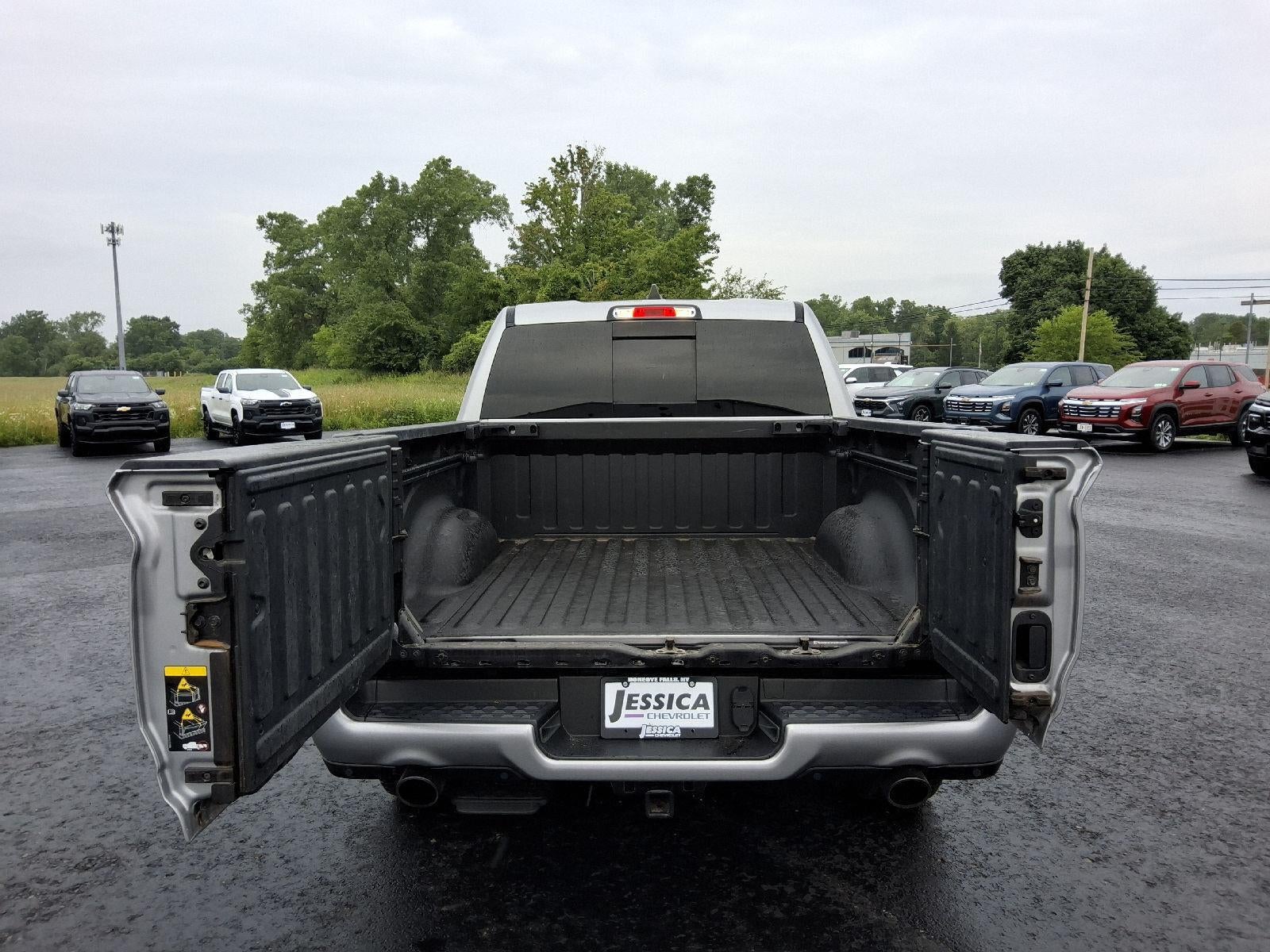 2023 RAM 1500 Laramie Crew Cab 4x4 5'7" Box