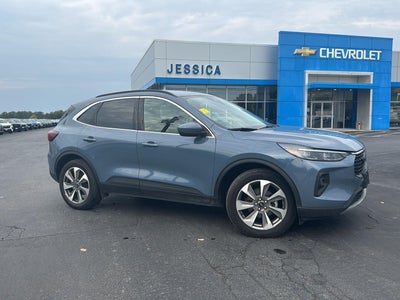 2025 Ford Escape Platinum