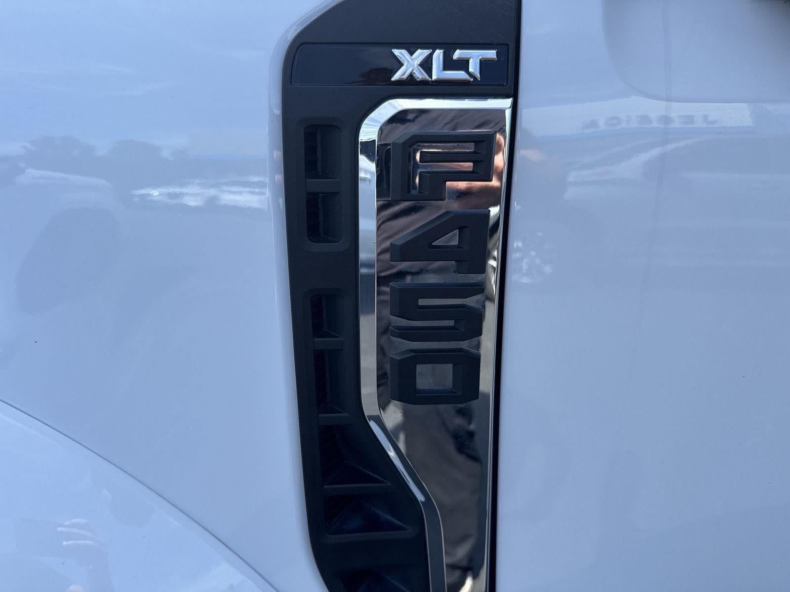 2024 Ford Super Duty F-450 DRW XL