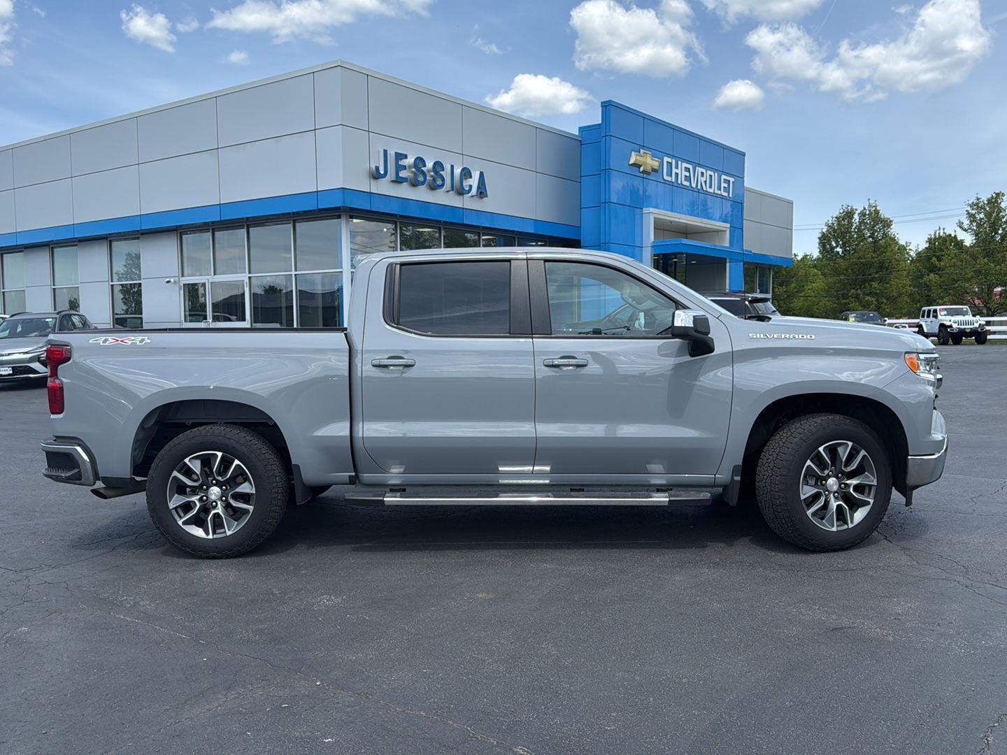 2024 Chevrolet Silverado 1500 LT (2FL)