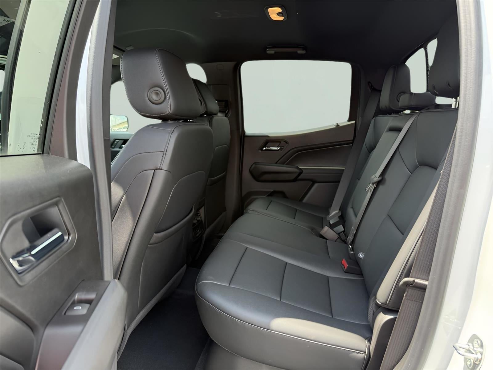 2025 Chevrolet Colorado WT/LT