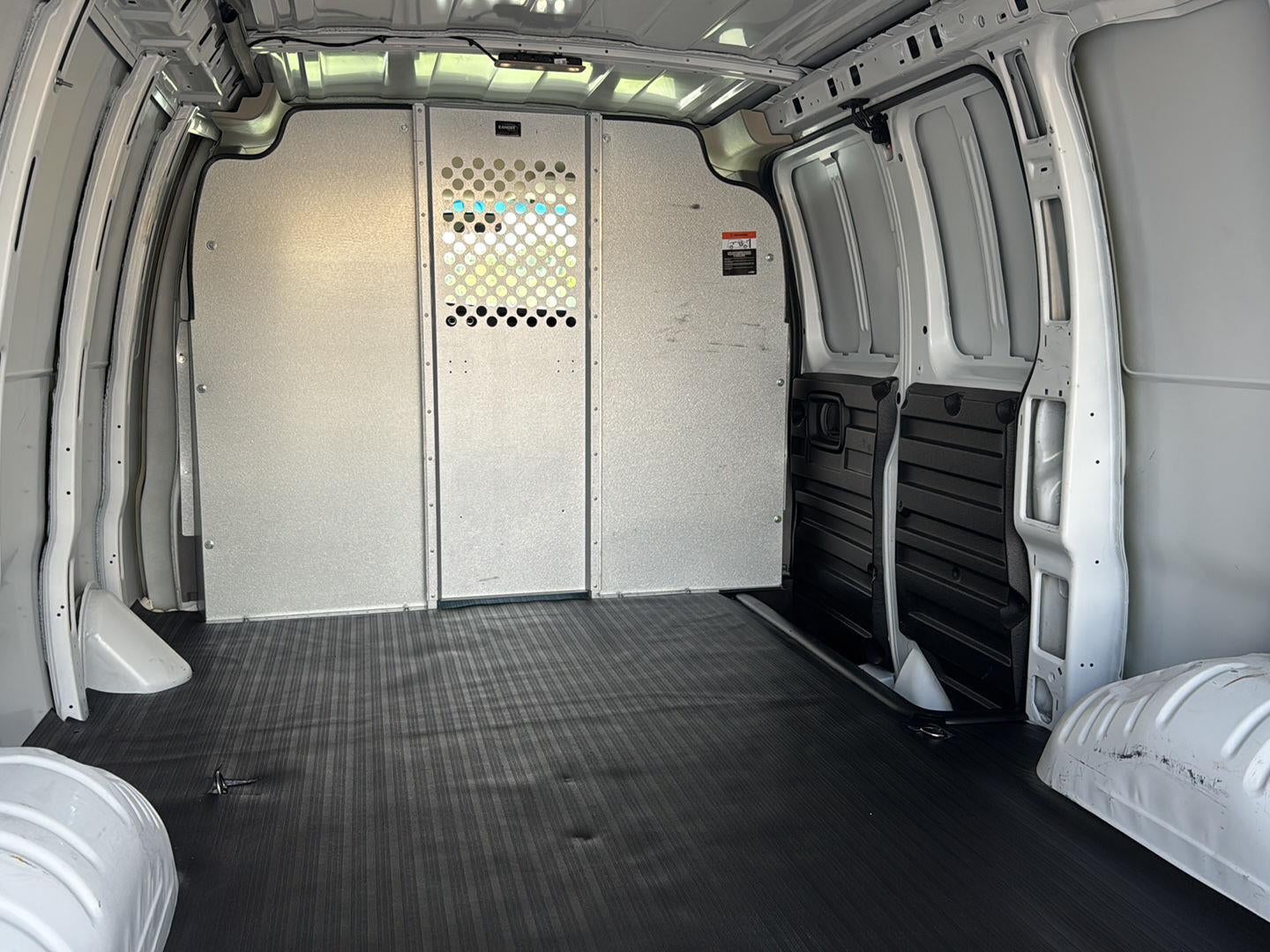 2025 Chevrolet Express Cargo WT