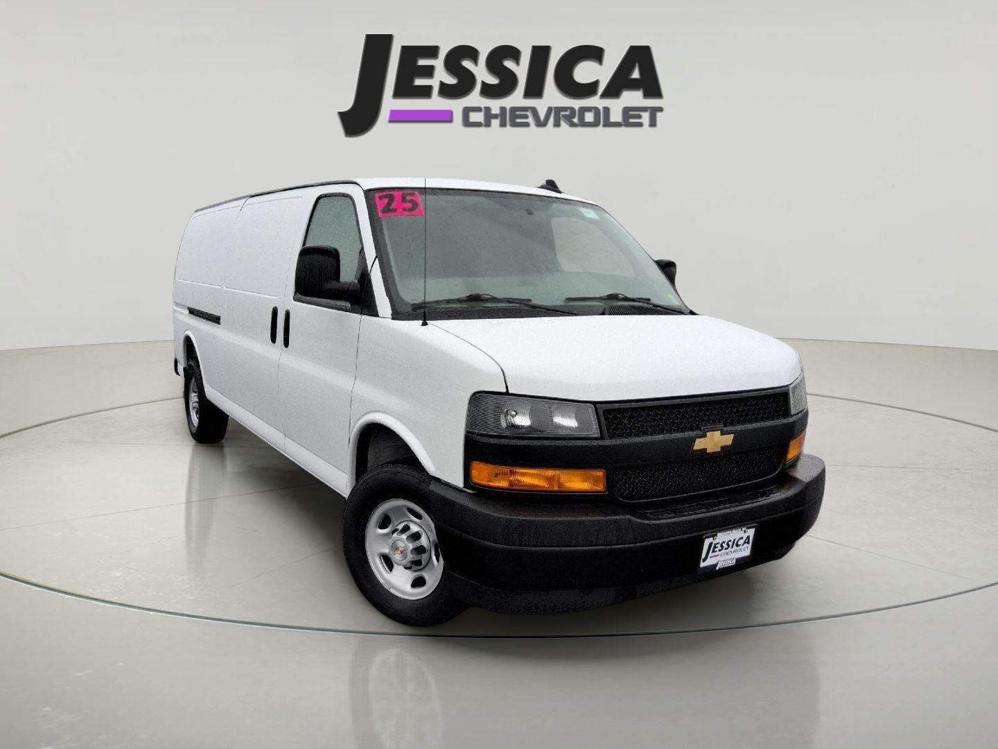 2025 Chevrolet Express 2500 Extended Work Van HD's photo