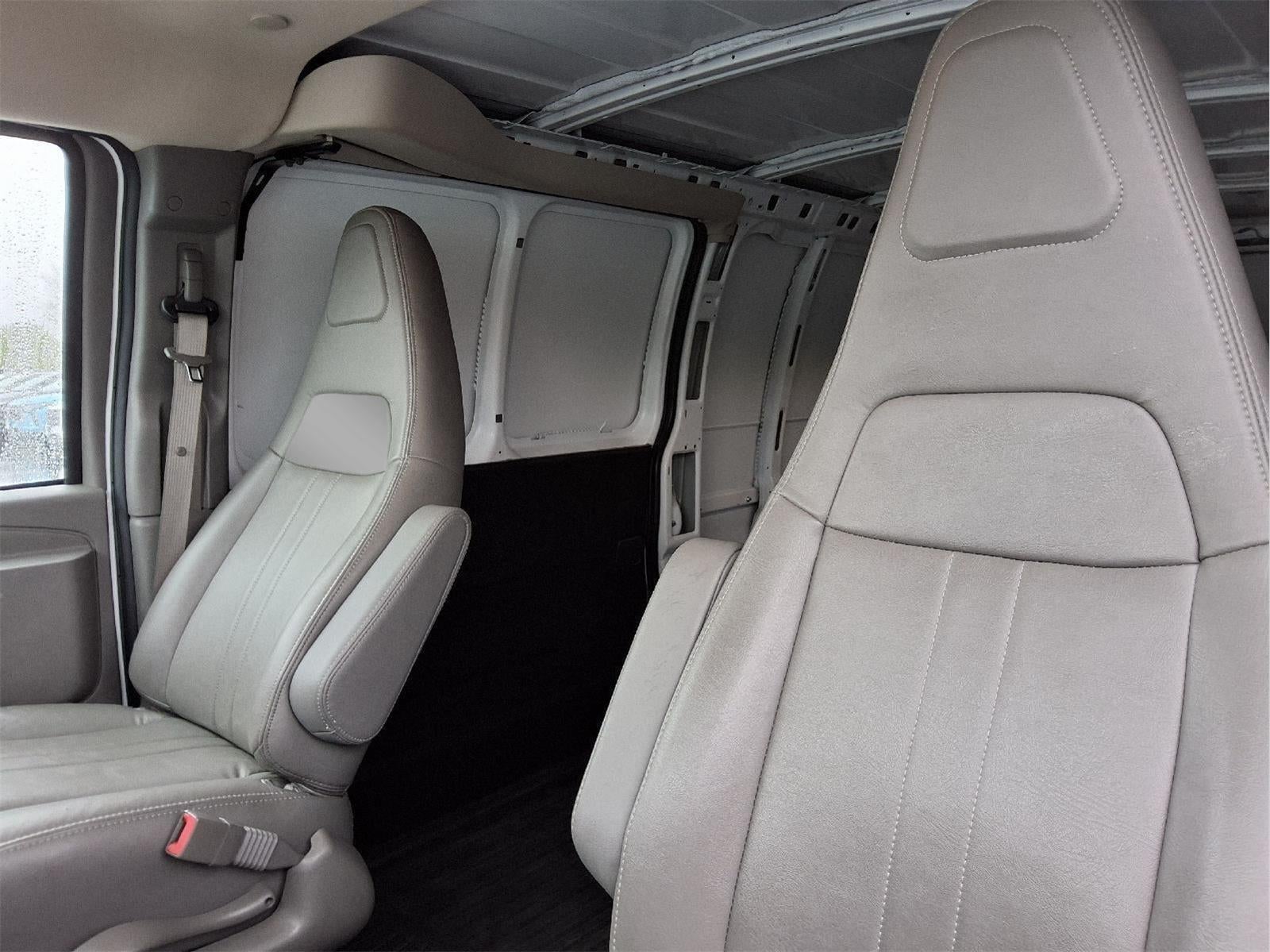 2025 Chevrolet Express Cargo WT