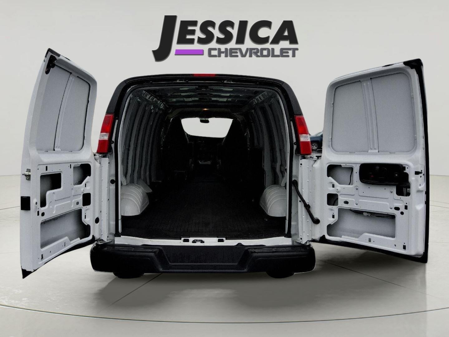2025 Chevrolet Express Cargo WT