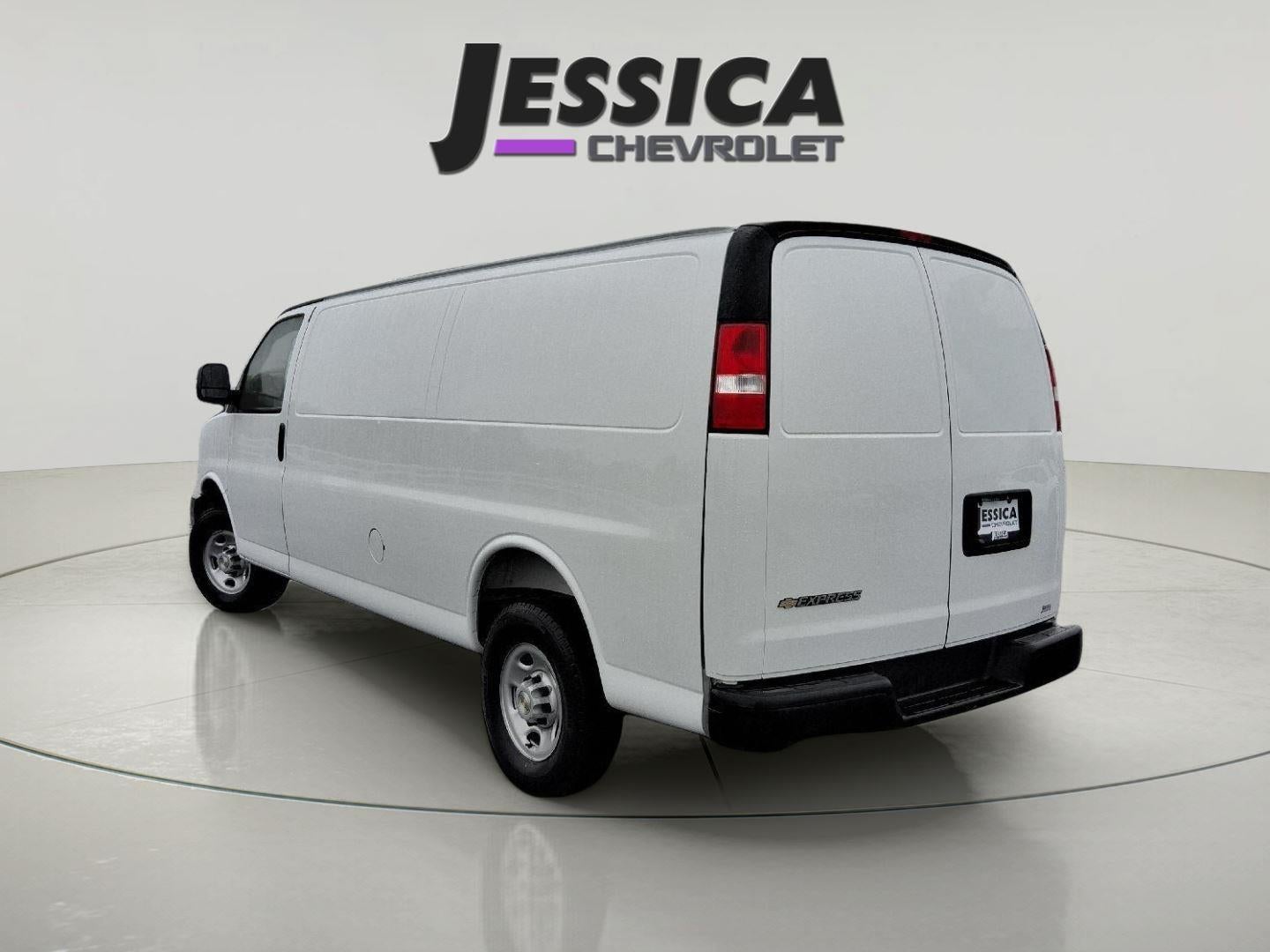 2025 Chevrolet Express Cargo WT