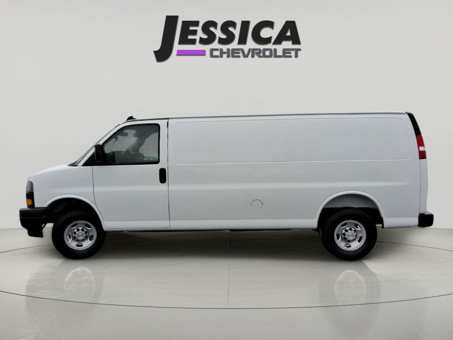 2025 Chevrolet Express Cargo WT