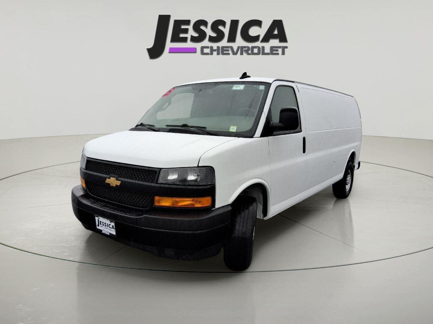2025 Chevrolet Express Cargo WT