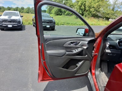2022 Chevrolet Traverse LT Cloth