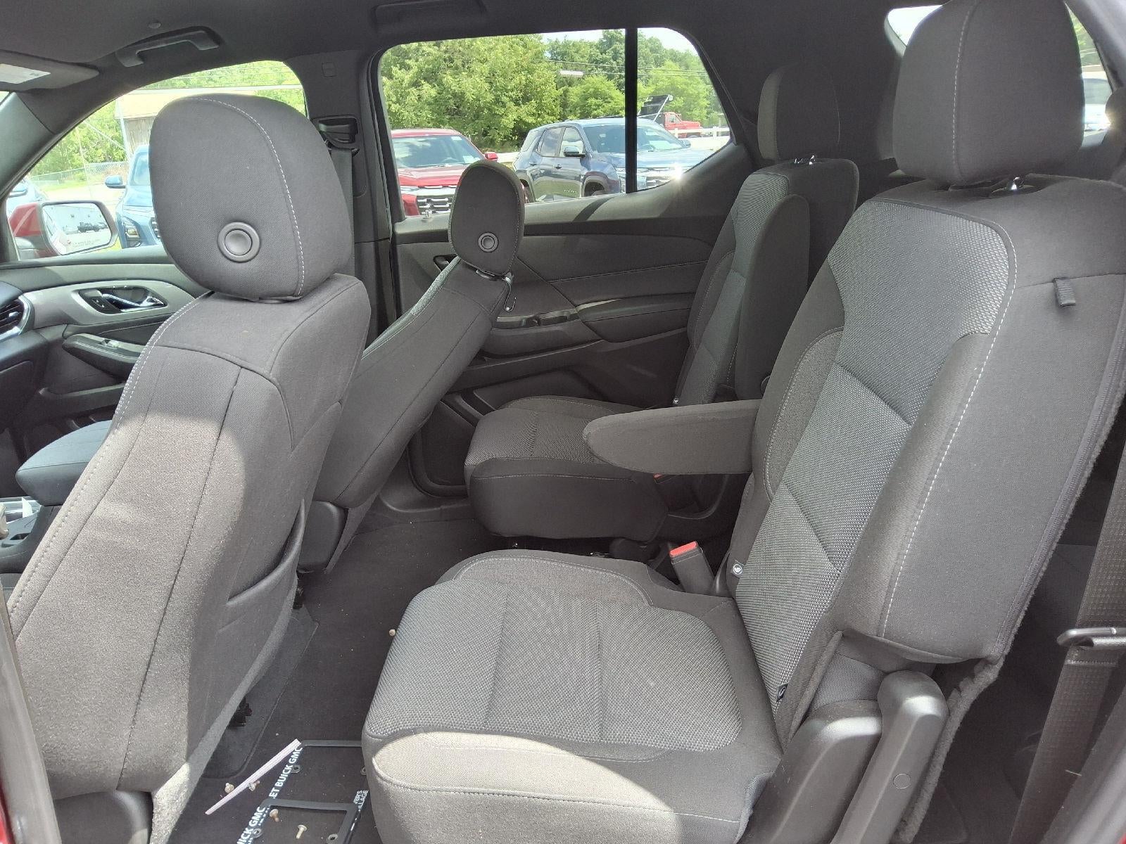 2022 Chevrolet Traverse LT Cloth