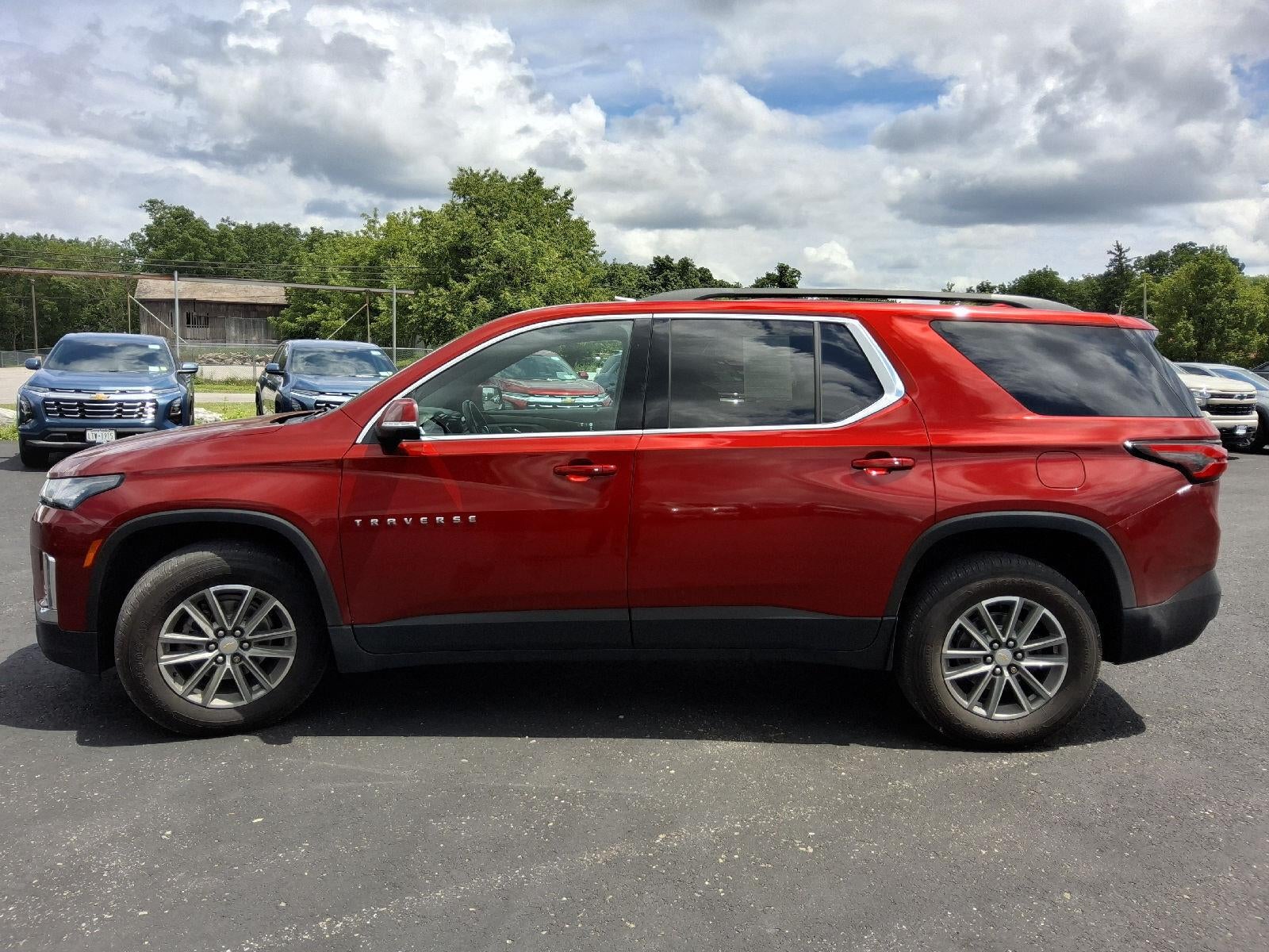 2022 Chevrolet Traverse LT Cloth