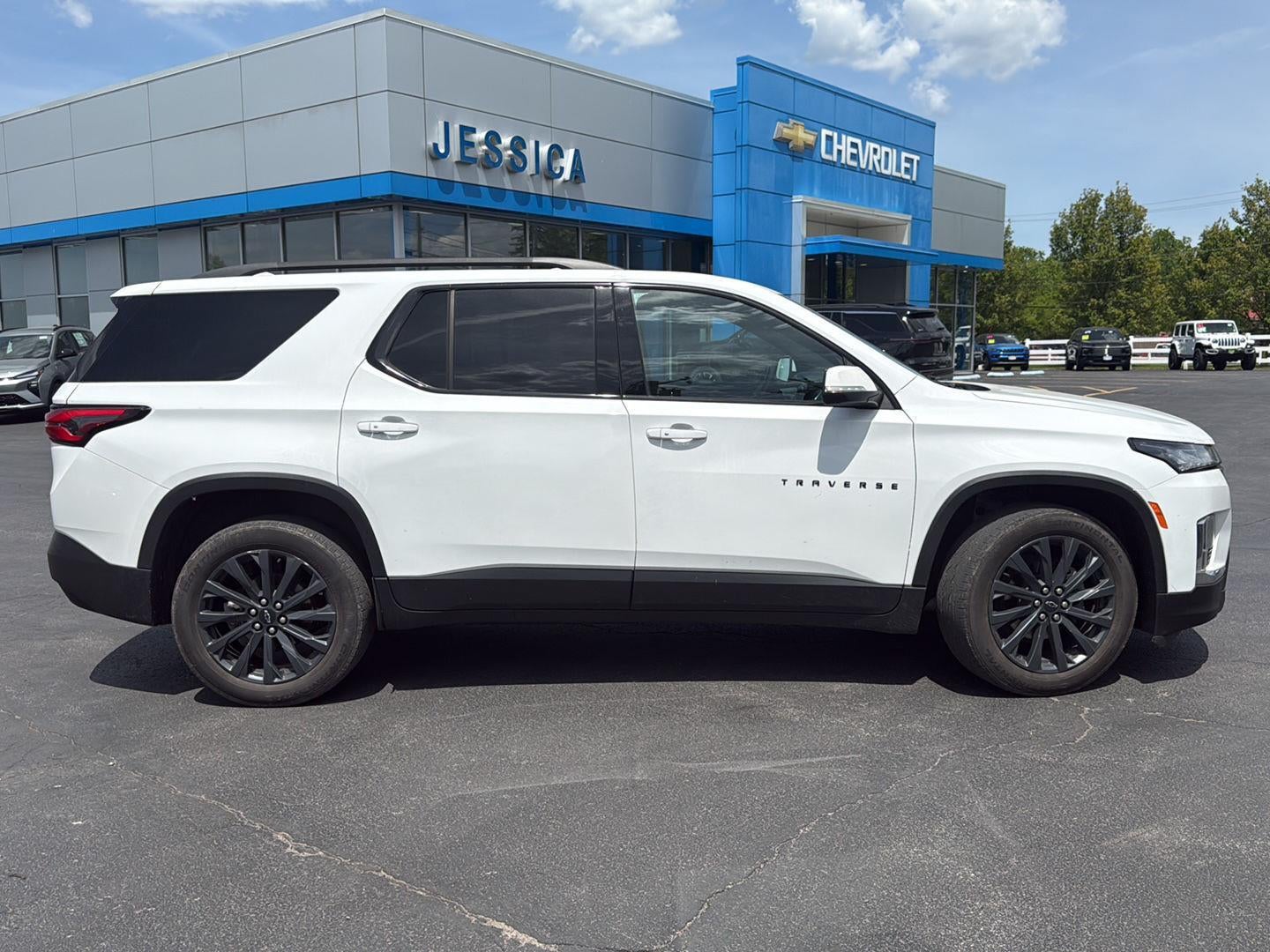 2023 Chevrolet Traverse RS