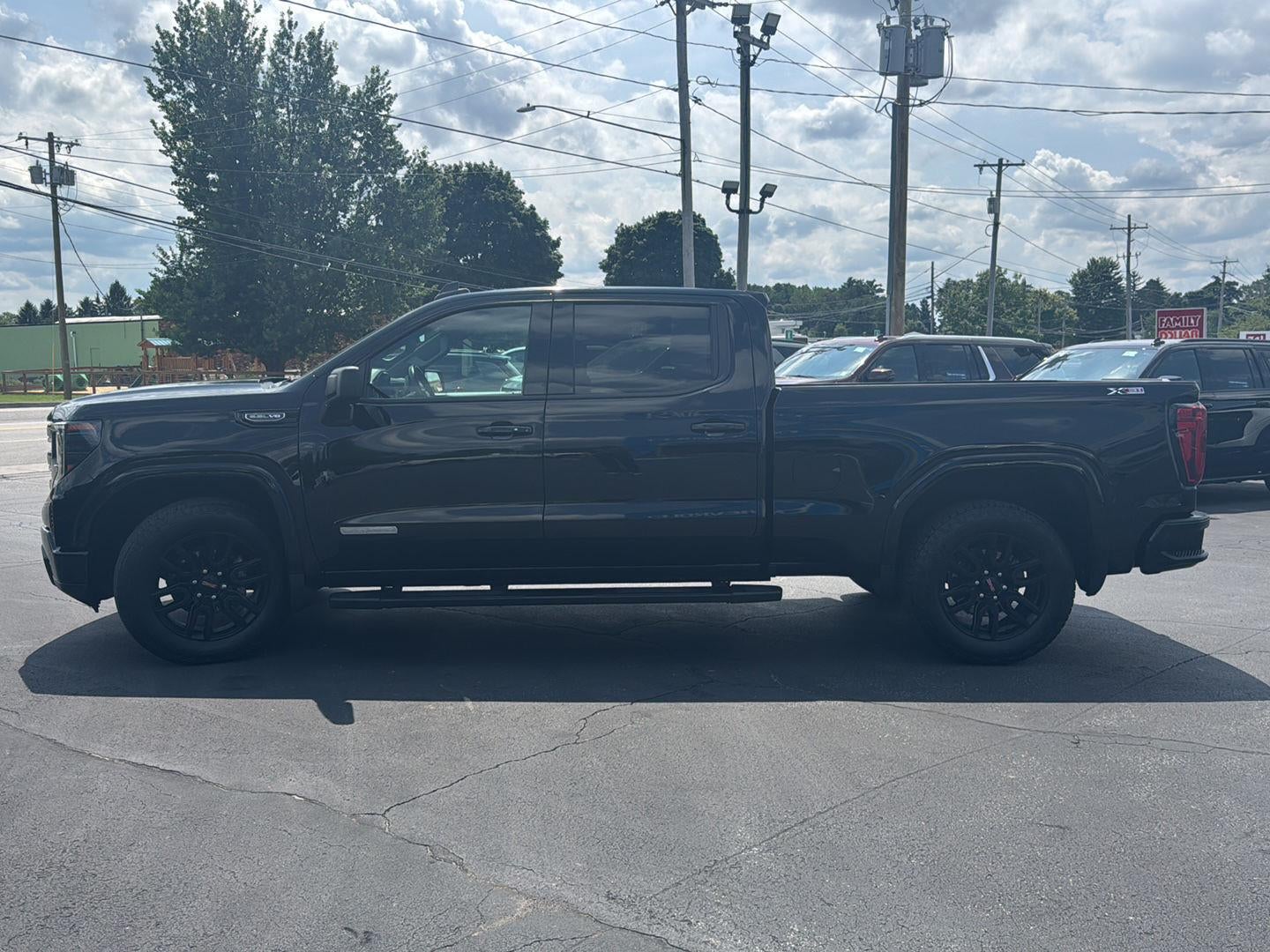 2024 GMC Sierra 1500 Elevation