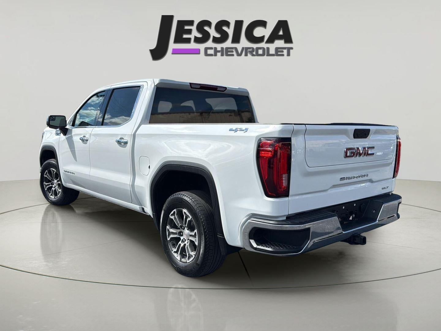 2025 GMC Sierra 1500 SLT
