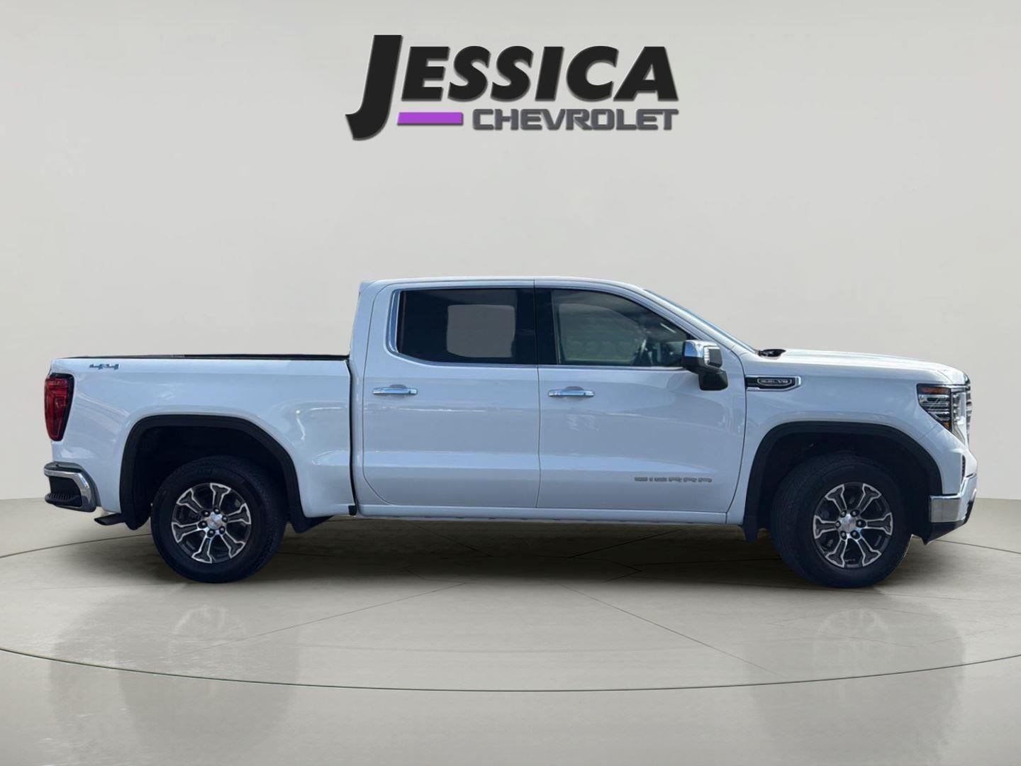 2025 GMC Sierra 1500 SLT