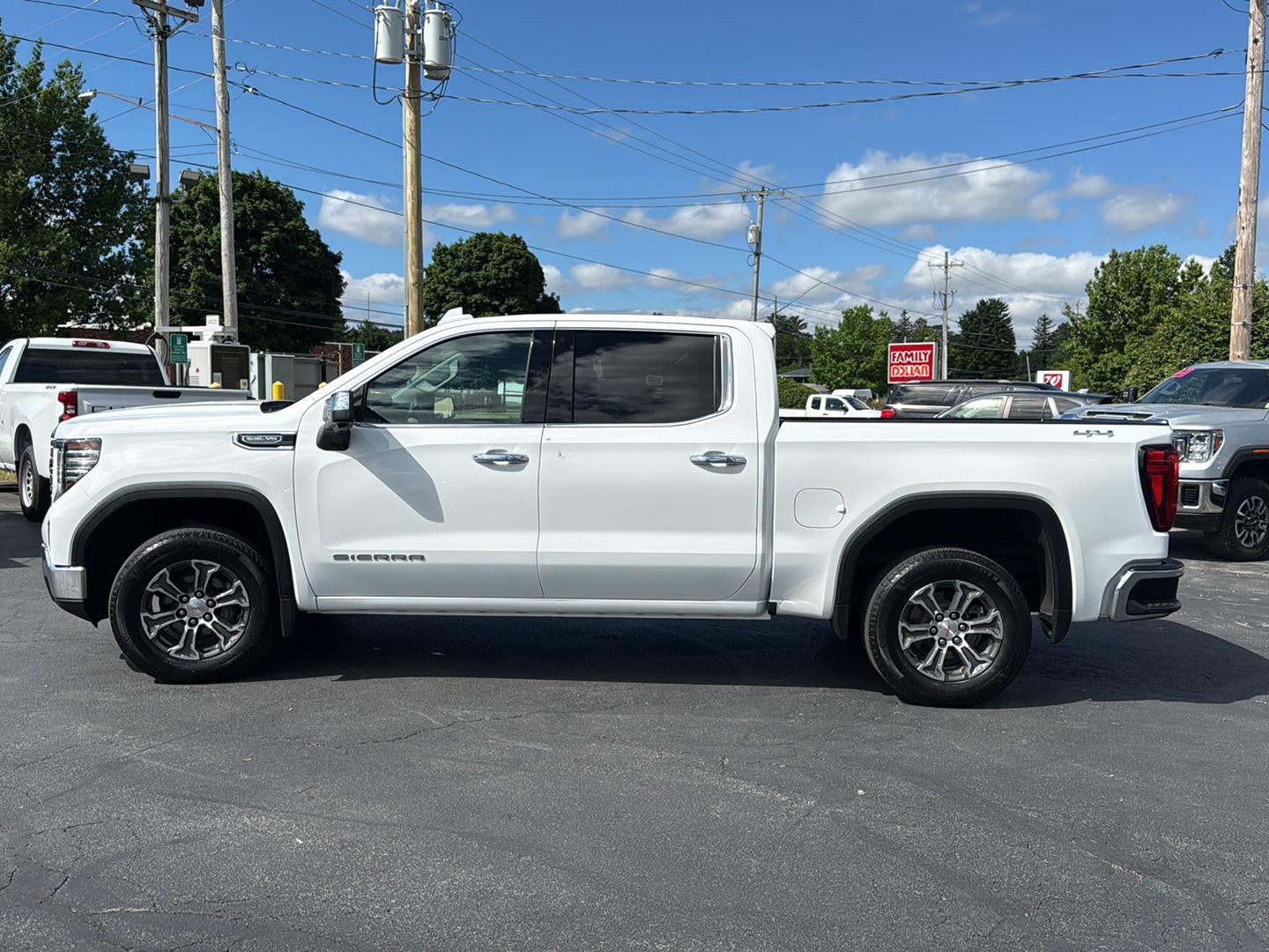 2025 GMC Sierra 1500 SLT