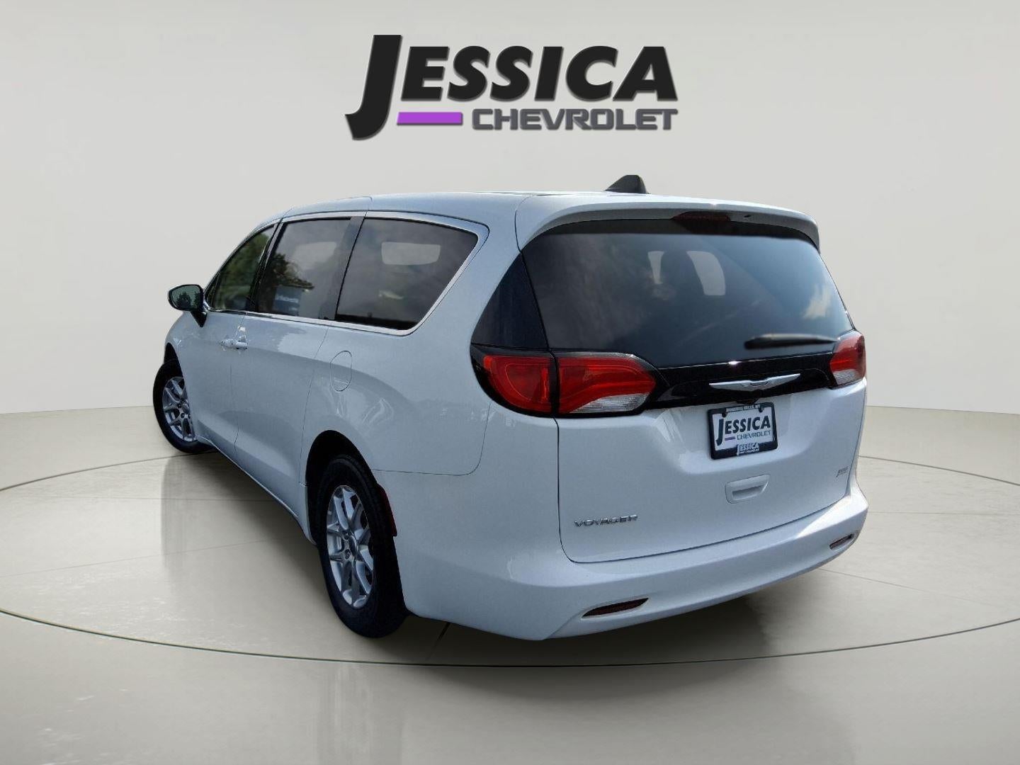 2023 Chrysler Voyager LX