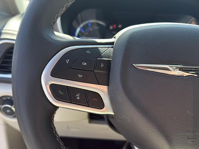 2023 Chrysler Pacifica Hybrid Touring L