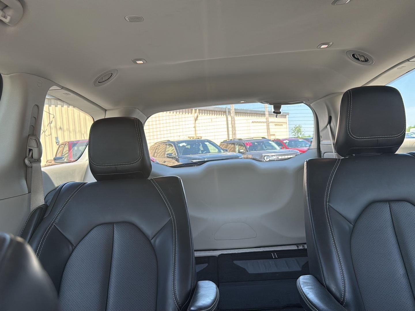 2023 Chrysler Pacifica Hybrid Touring L
