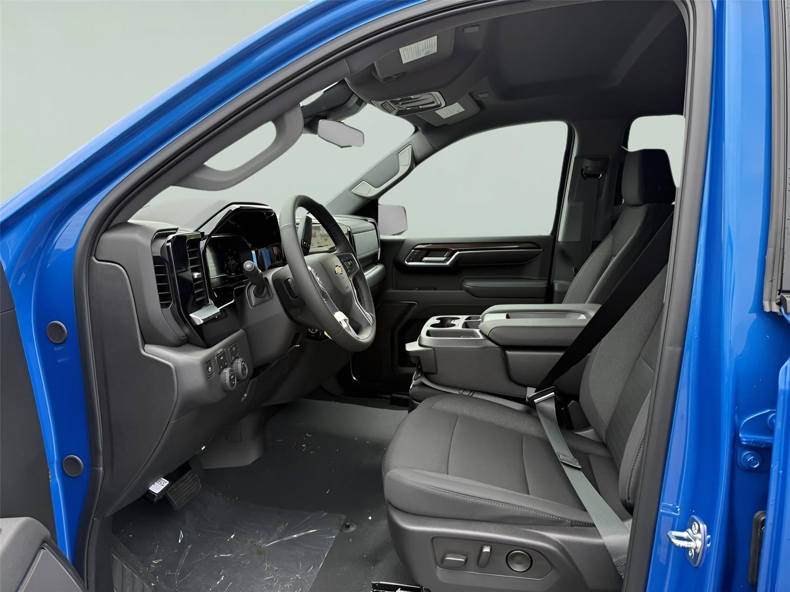 2025 Chevrolet Silverado 1500 LT (2FL)