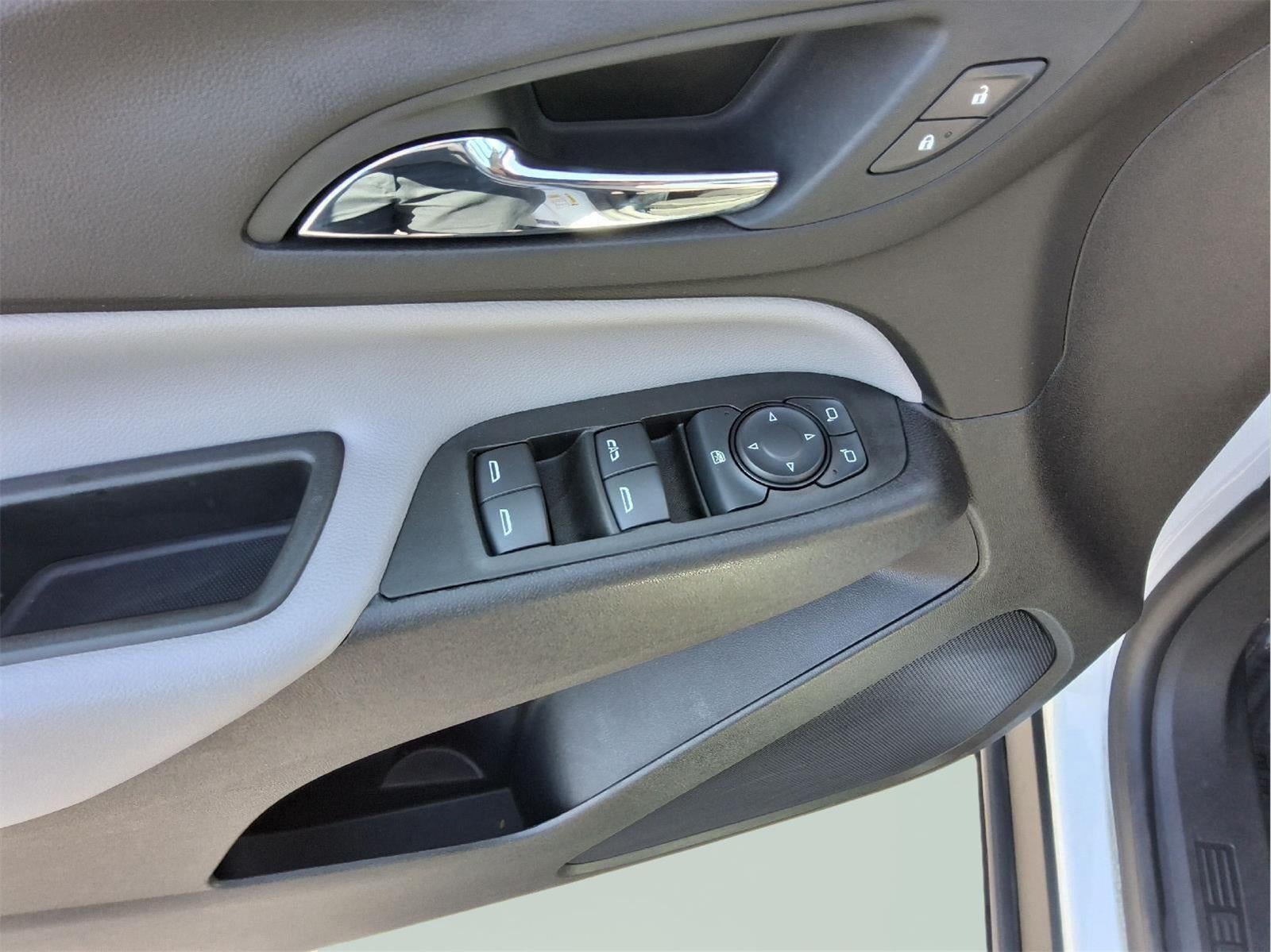 2024 Chevrolet Equinox LS - Photo 11
