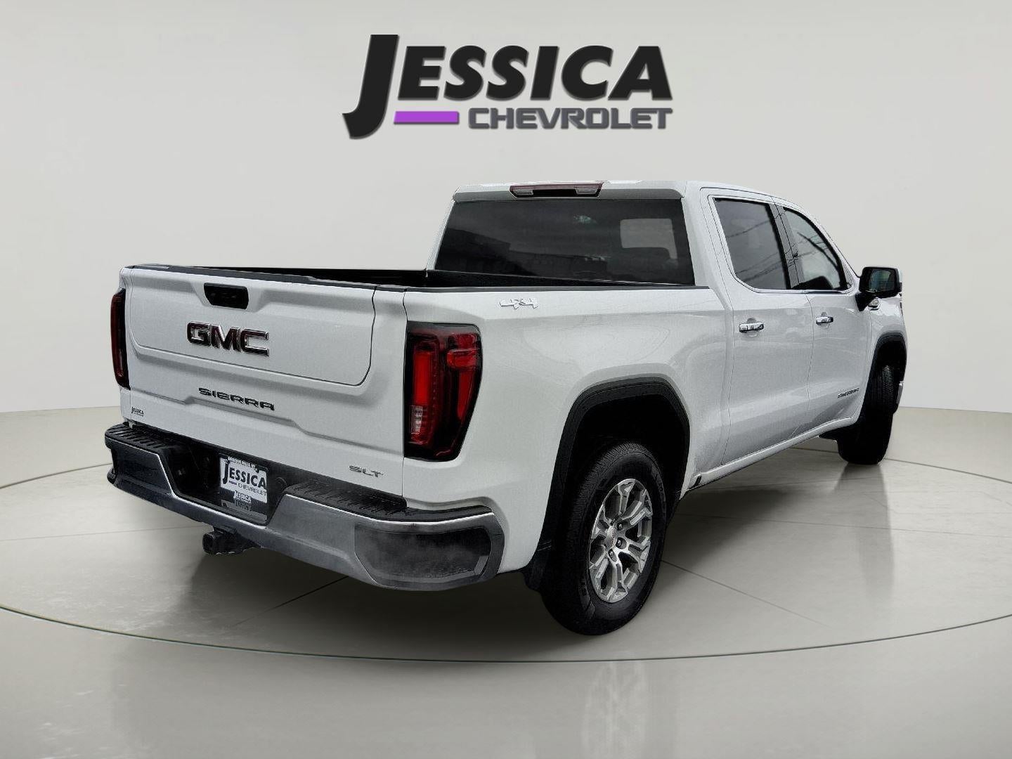 2025 GMC Sierra 1500 SLT