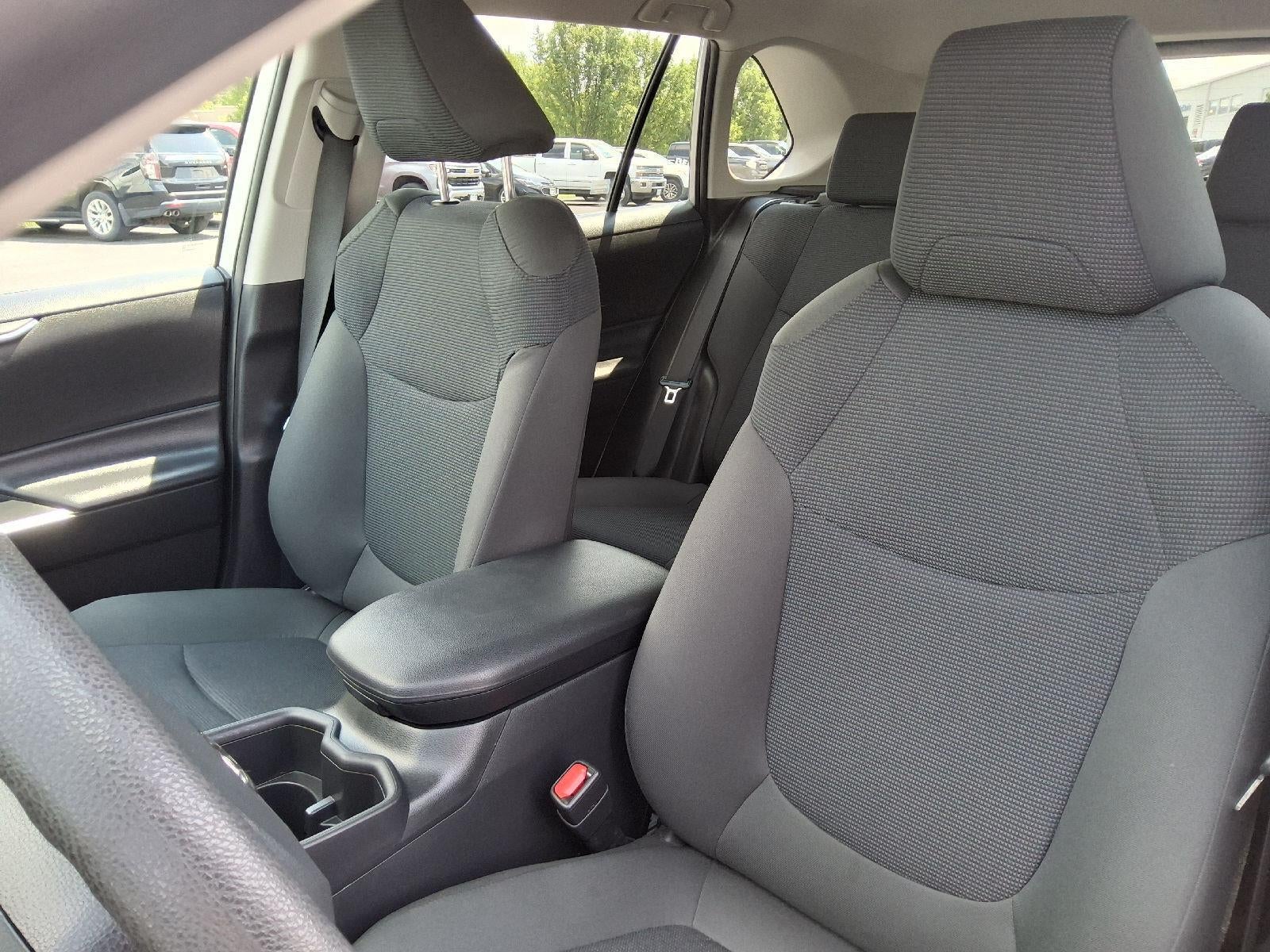 2023 Toyota RAV4 Hybrid LE