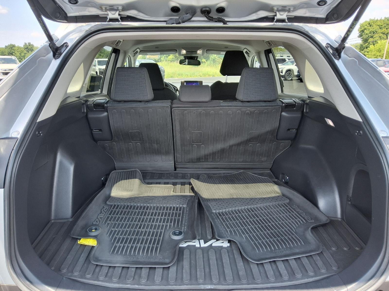 2023 Toyota RAV4 Hybrid LE