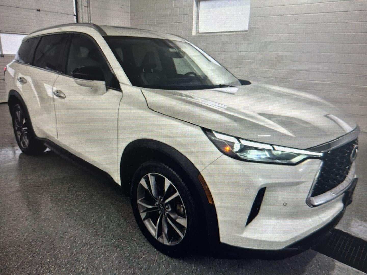 2024 INFINITI QX60 LUXE