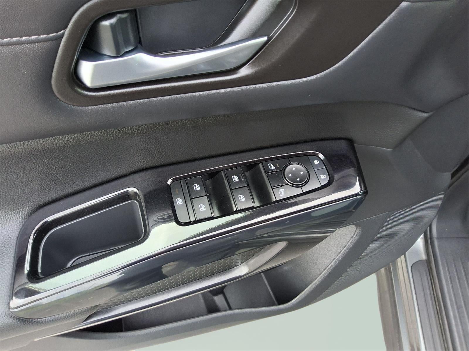 2022 Nissan Pathfinder SV 4WD