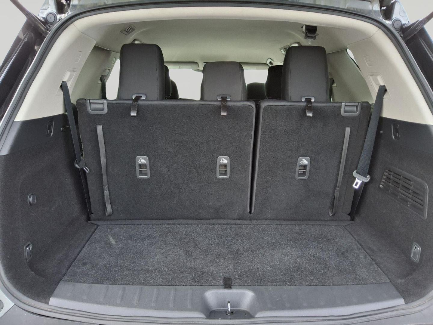 2022 Nissan Pathfinder SV 4WD
