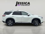 2024 Nissan Pathfinder Platinum 4WD