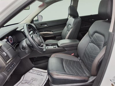 2024 Nissan Pathfinder Platinum 4WD