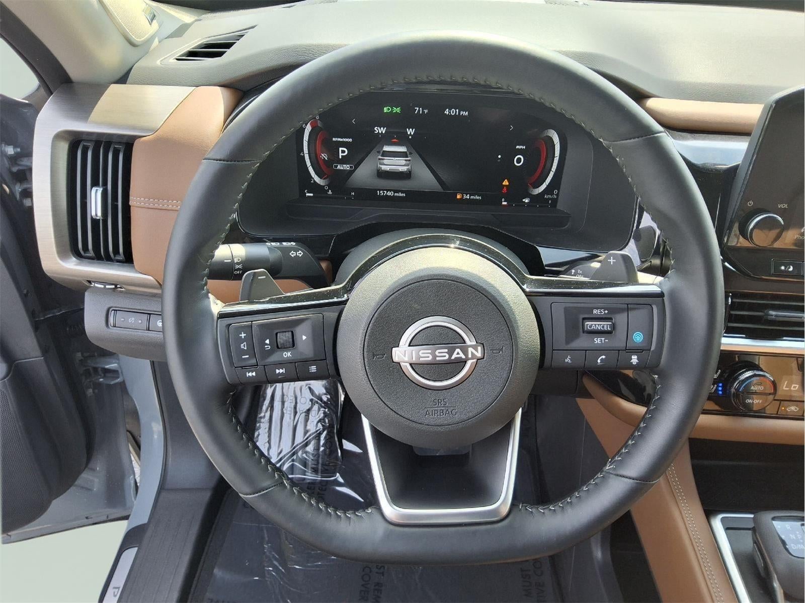 2025 Nissan Pathfinder Platinum