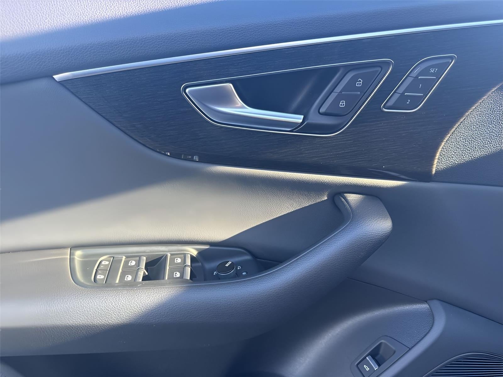 2020 Audi Q8 Premium Plus 55 TFSI quattro Tiptronic