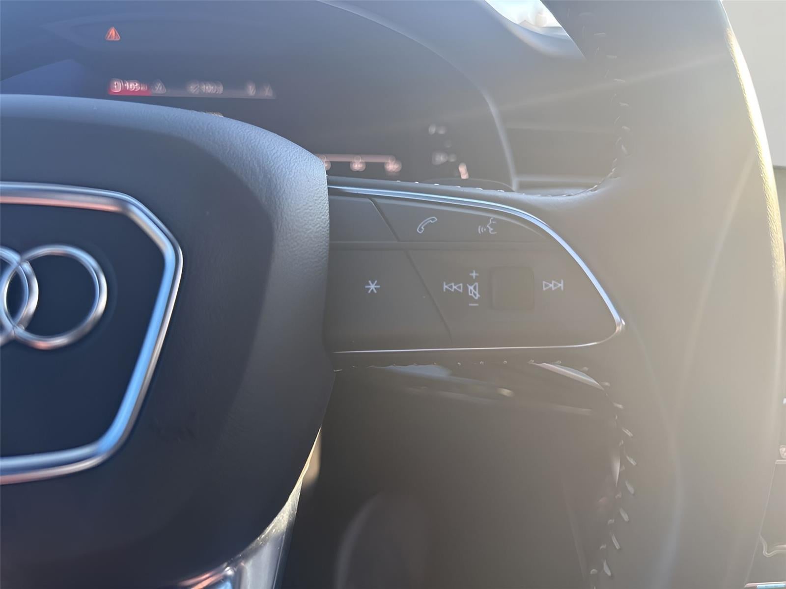 2020 Audi Q8 Premium Plus 55 TFSI quattro Tiptronic