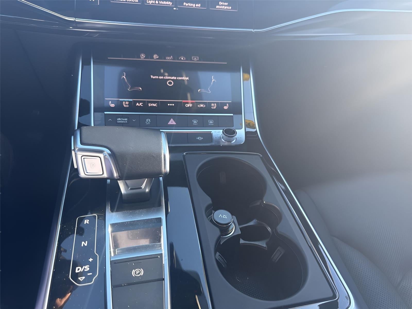 2020 Audi Q8 Premium Plus 55 TFSI quattro Tiptronic