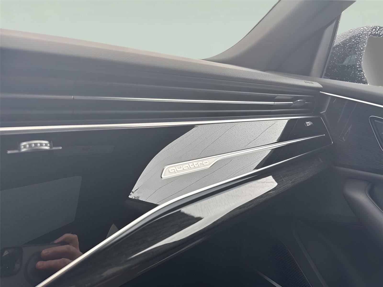 2020 Audi Q8 Premium Plus 55 TFSI quattro Tiptronic