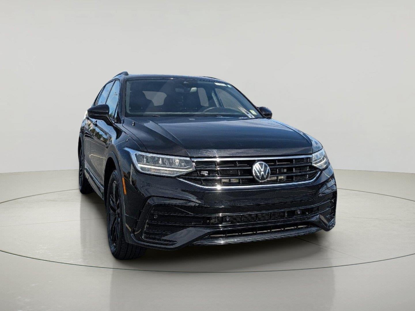 2022 Volkswagen Tiguan SE R-LINE BLACK