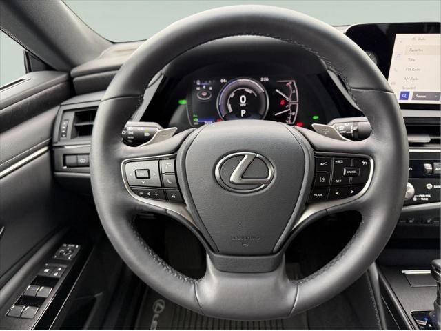 2024 Lexus ES 300h 