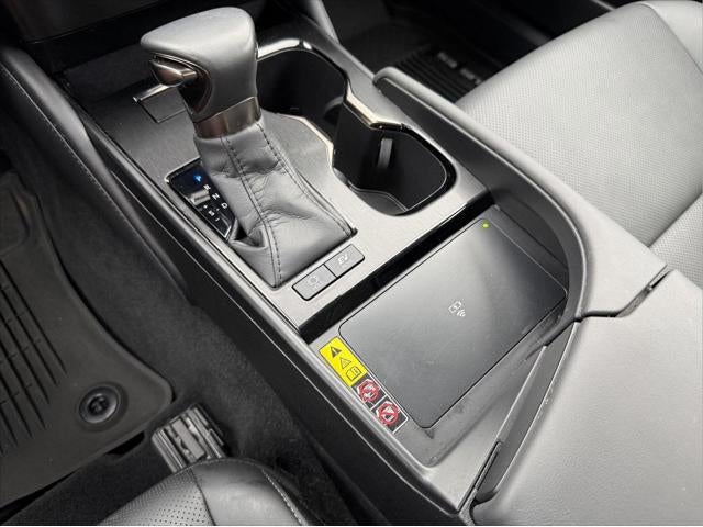 2024 Lexus ES 300h 