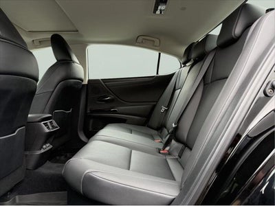 2024 Lexus ES 300h 